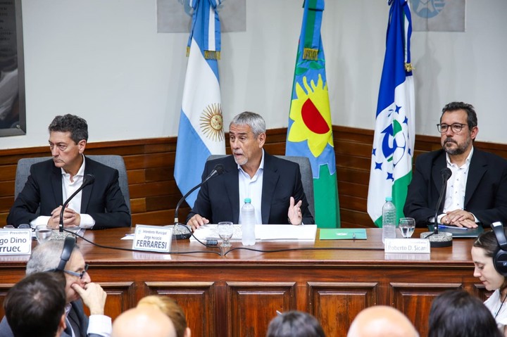 Apertura de sesiones en Avellaneda del intendente Jorge Ferraresi.