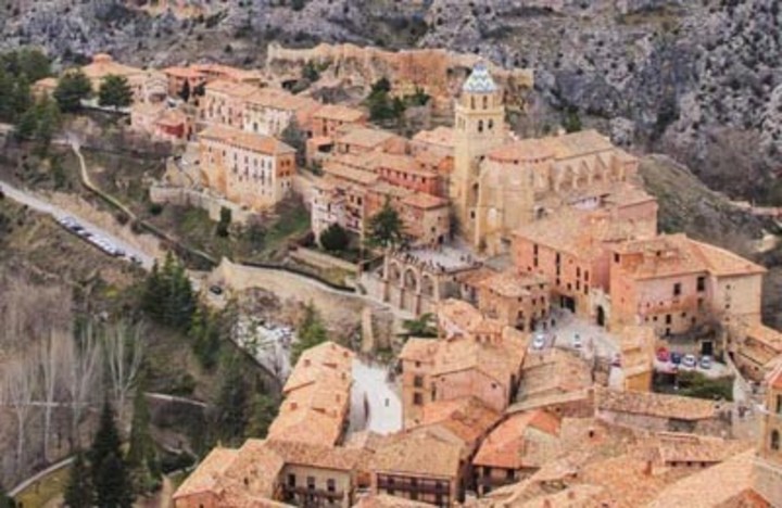 Calamocha, pueblo de Castilla La Mancha, forma el triángulo del frío español junto a Molina de Aragón y Fuentes Claras./ Imagen de Casas Rurales, Castilla La Mancha.