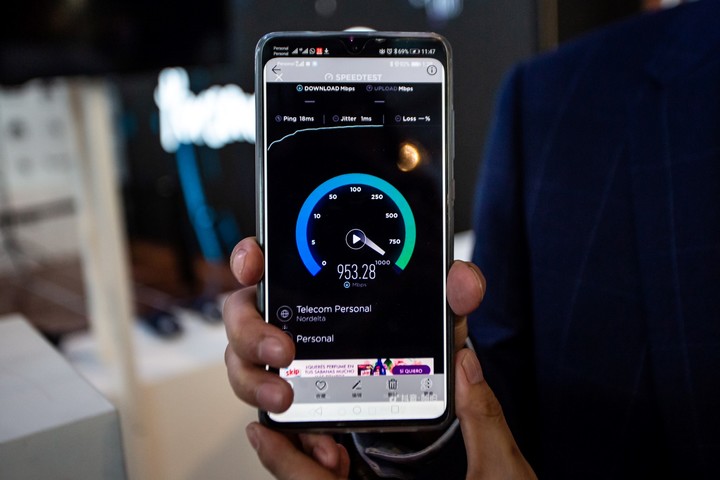 Telecom Argentina es pionero en 5G: en 2019, a través de Personal, realizó la primera prueba de la red en Argentina y tiene la primera red de esta tecnología en el país.