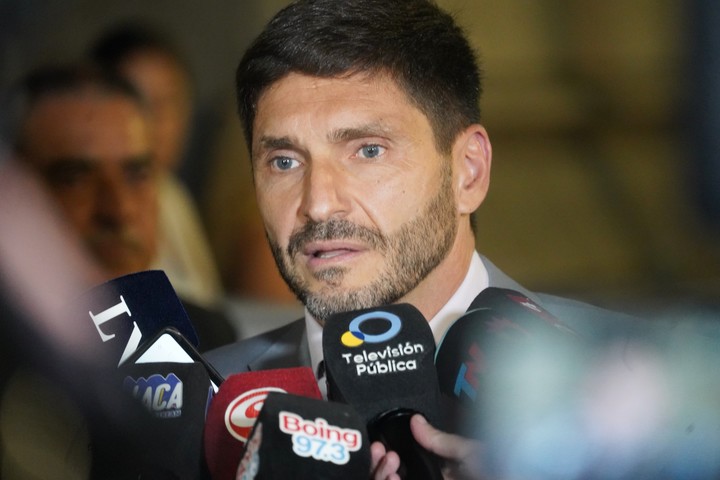 Maximiliano Pullaro, gobernador de Santa Fe es candidato y aparece por sorteo al final de la boleta. Foto: Martín Bonetto