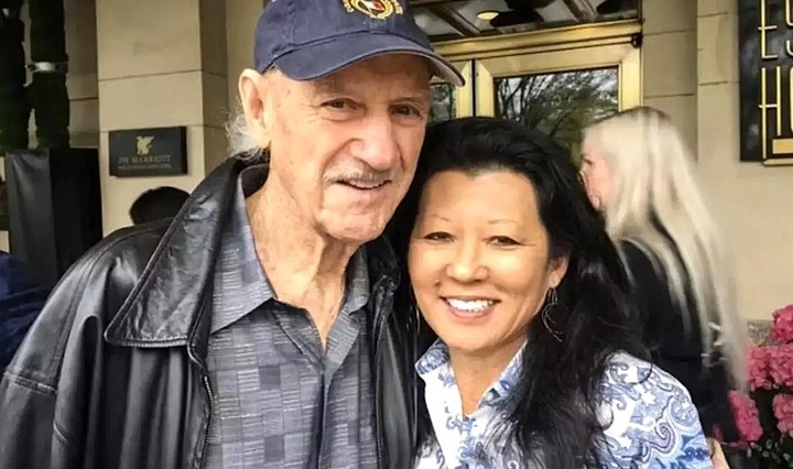 Gene Hackman y su esposa Betsy Arakawa en sus últimos años juntos.