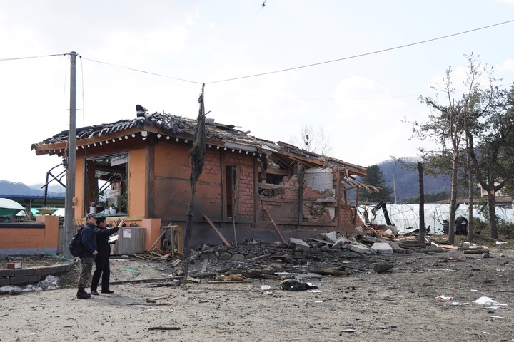 Casas destruidas por el bombardeo. AP.