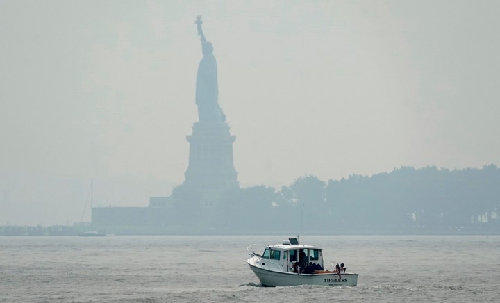 La tatue of Liberty vista desde Nuew Jersey. Foto: TIMOTHY A. CLARY / AFP