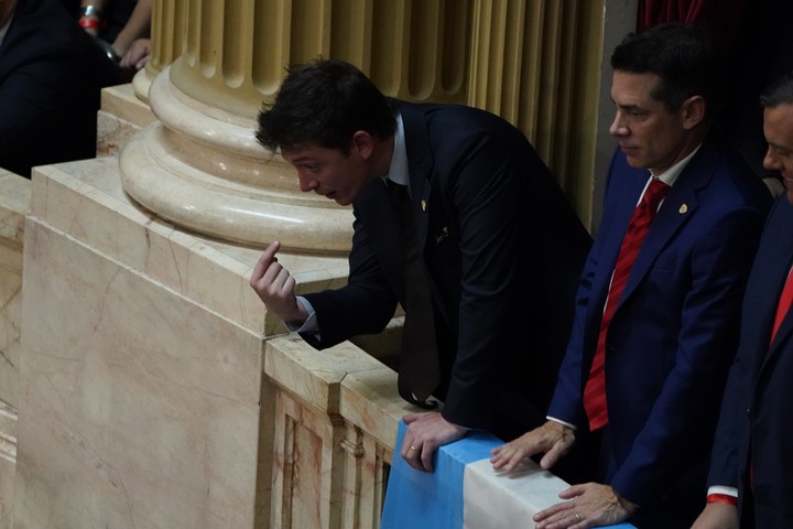 Santiago Caputo, asesor del presidente Javier Milei y su cruce con Faundo Manes. Foto: Emmanuel Fernández