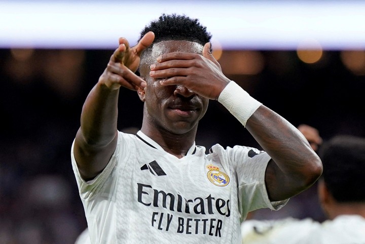 La celebración de Vinicius tras convertirle a Girona. Foto: REUTERS/Ana Beltran