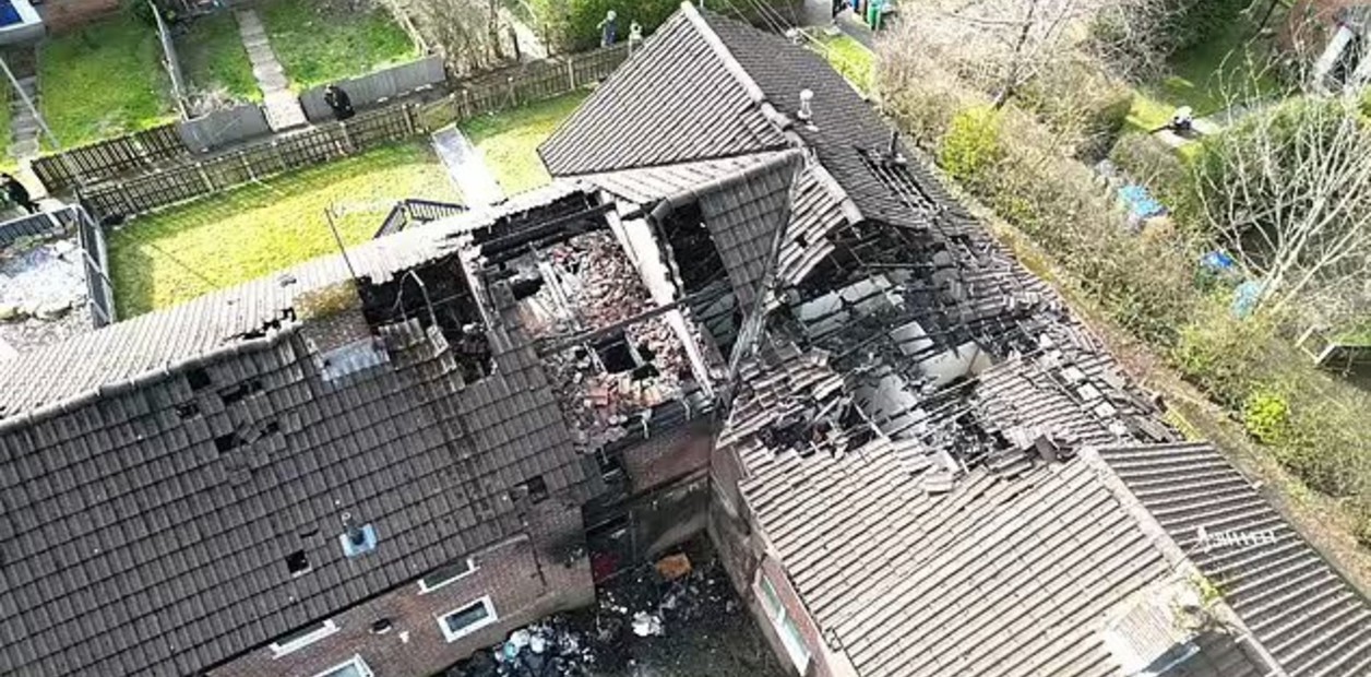 El incendio se produjo en Heywood, una localidad de Manchester. Steve Allen/Daily Mail.