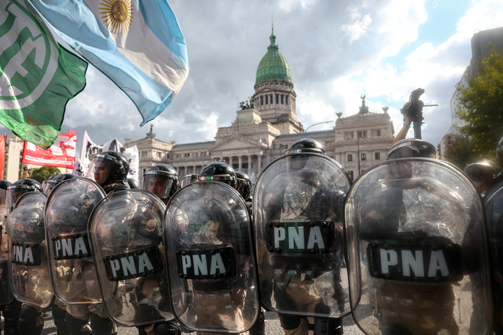 Marcha de los jubilados, el miércoles pasado. Foto Cristina Sille 