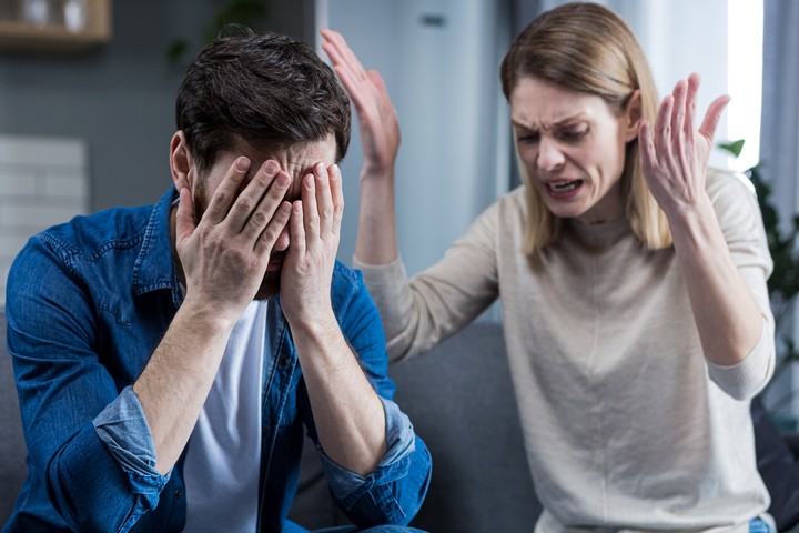 Si una mujer se siente estresada suele culpar de todo a su pareja, aseguran los psicólogos. Foto: Shutterstock.