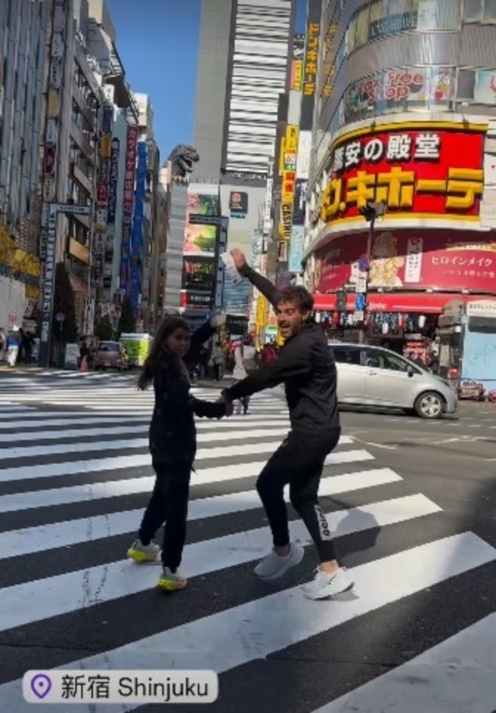 Rufina y Nicolás Cabré, de paseo en Japón. Foto: Instagram.