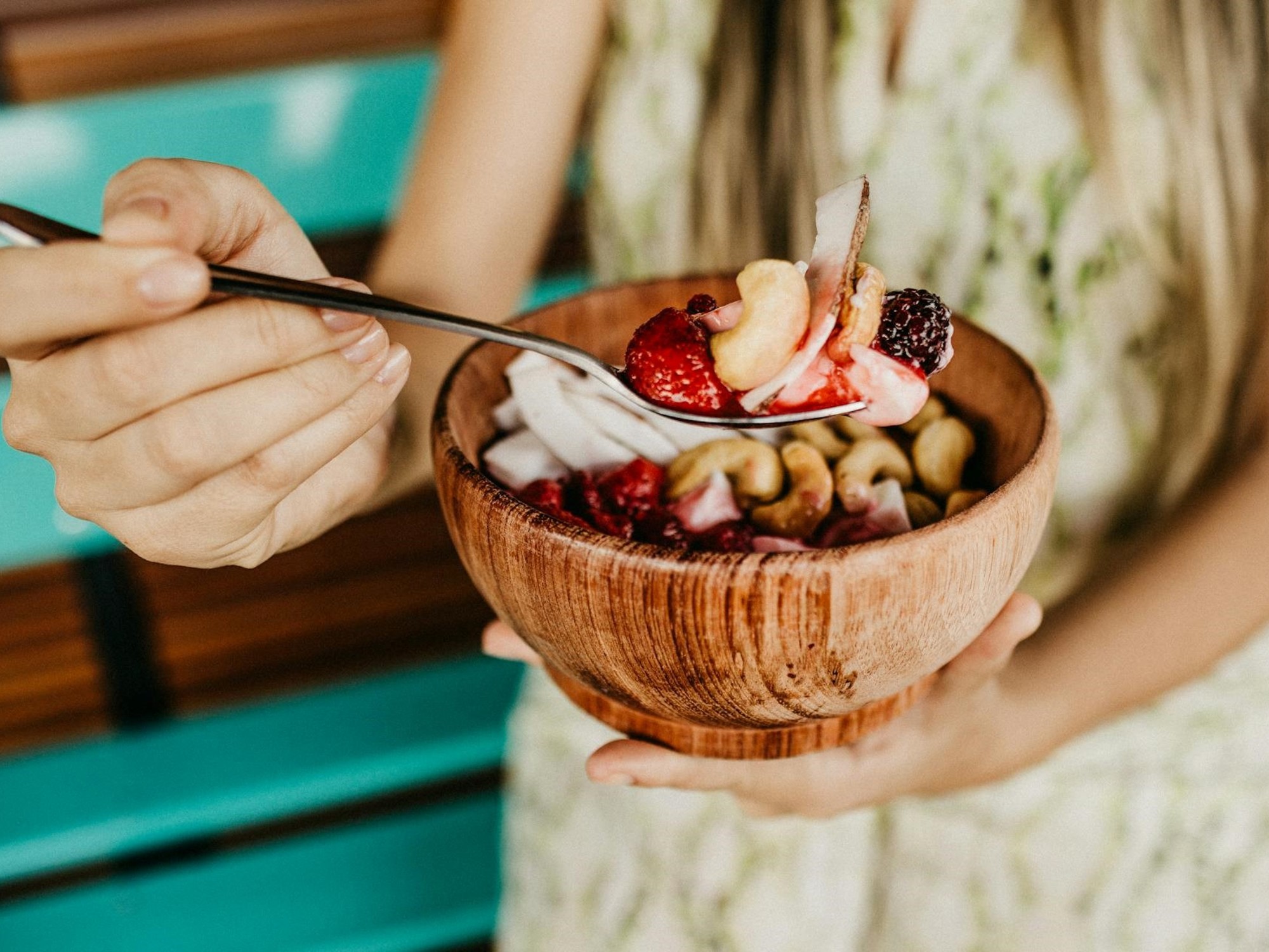 Los frutos rojos son recomendados para disfrutar como snack. Foto: Pexels