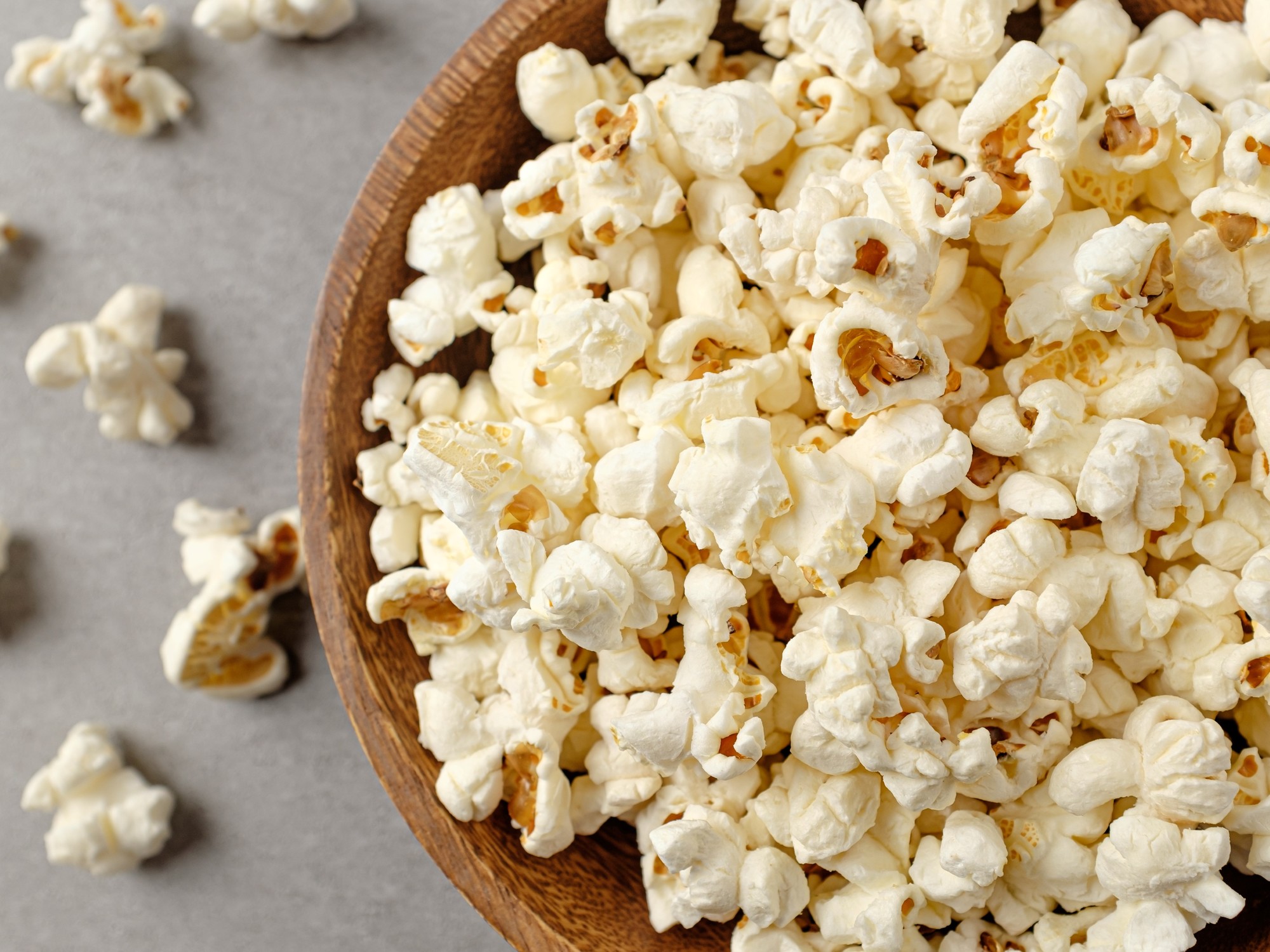 Palomitas de maíz hechas en casa con aceite de oliva extra virgen o de canola.