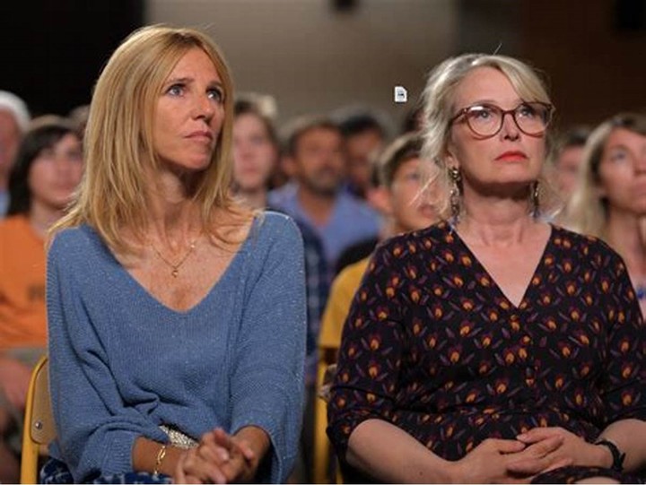 Sandrina Kiberlain junto a la también realizadora Julie Delpy, en "Les barbares".