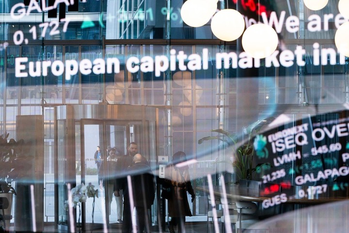 Los mercados mundiales, alterados frente a los anuncios de aranceles de Donald Trump. Foto: BLOOMBERG  