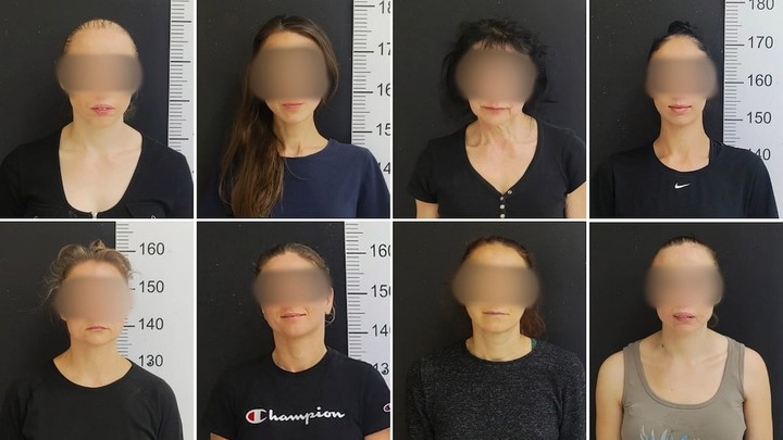 El allanamiento de la PFA Bariloche conmocionada por la secta de trata de las mujeres rusas: 14 detenidos.