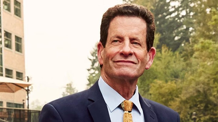 Kenneth Lawrence Fisher, más conocido como Ken Fisher, se destaca por su filosofía de vida.