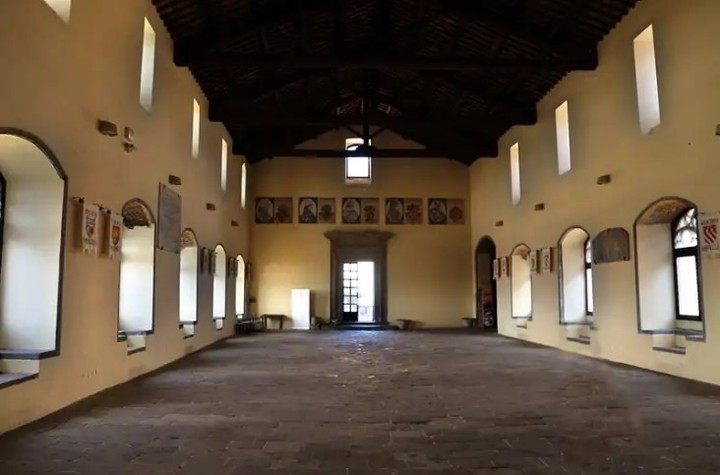 La sala del cónclave del Palacio Papal de Viterbo (Sailko (CC)).