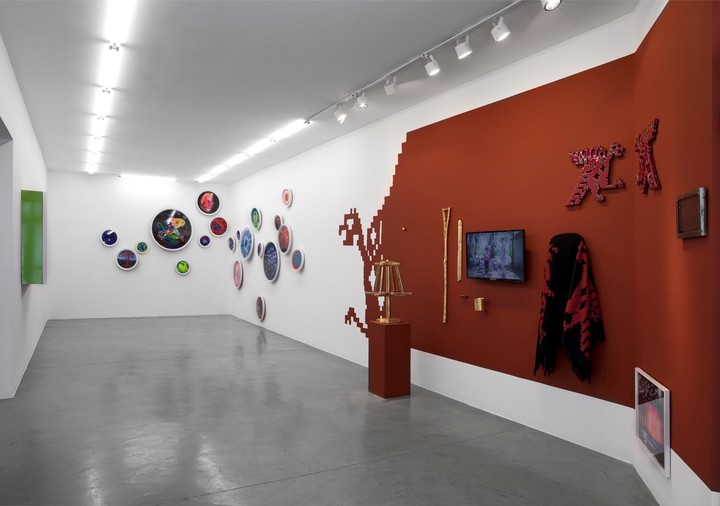 Todo era fantástico. La exposición de Gabriel Baggio en galería Hache tendrá una visita guiada, el jueves a las 16. 