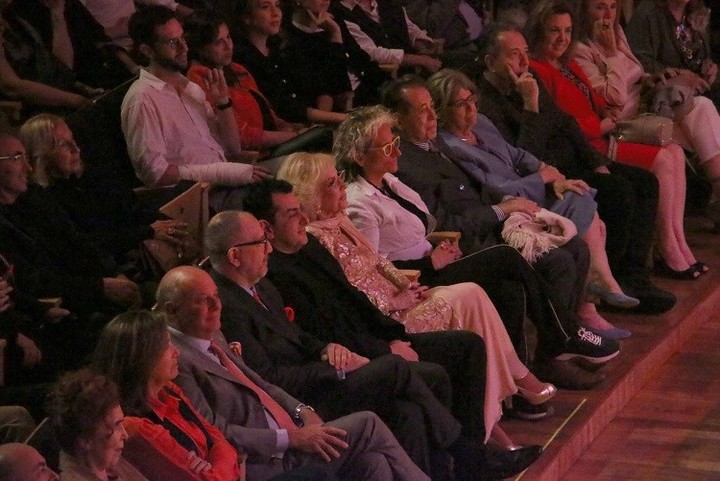 Mirtha Legrand vio "Mirtha, el mito" desde la primera fila. Foto: movilpress