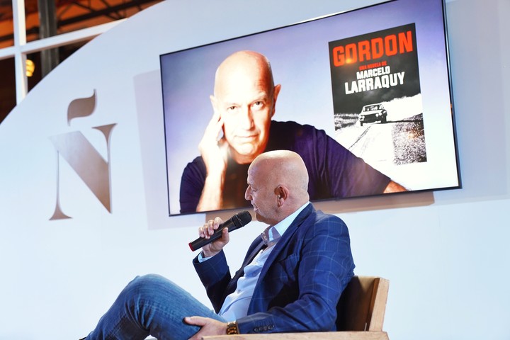 Marcelo Larraquy presentó "Gordon" en espacio cultural Clarín / Ñ de la Feria del Libro. Fotos: Martín Bonetto.
