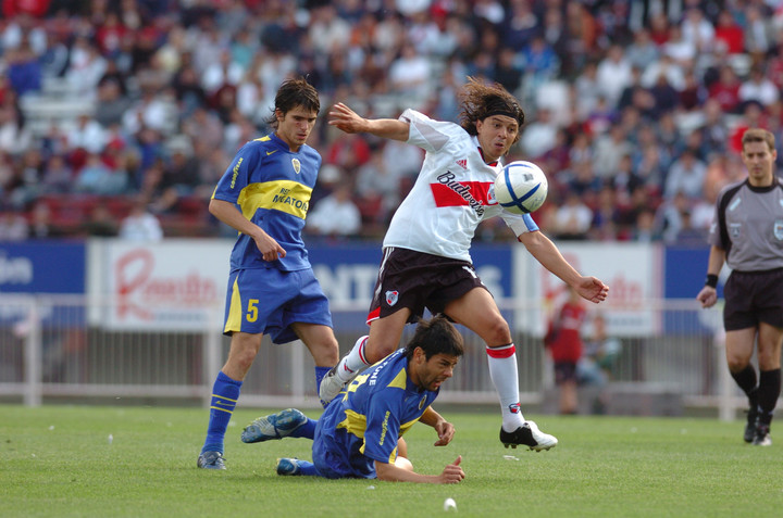 Apenas tres veces se cruzaron como jugadores Gago y Gallardo en un Superclásico. Foto: Archivo.