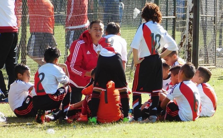 En 2017, Luis García fue entrenador de las inferiores infantiles de River, donde compartió momentos con Claudio Echeverri o Agustín Ruberto.