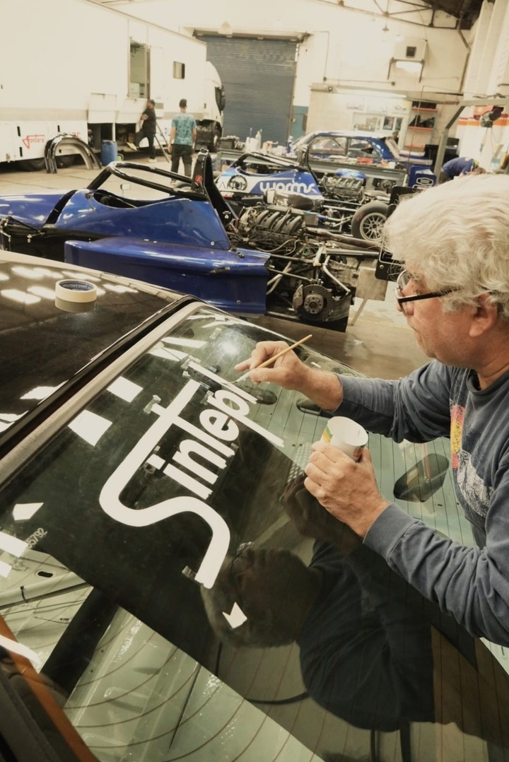Trabajos finales. Después de años de restauración, la Coupé Fuego que Bessone estrenó en 1985 volvió a vivir.
