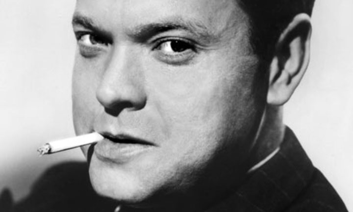 Antes que impactar en el cine, Orson Welles brilló en la radio y el teatro.