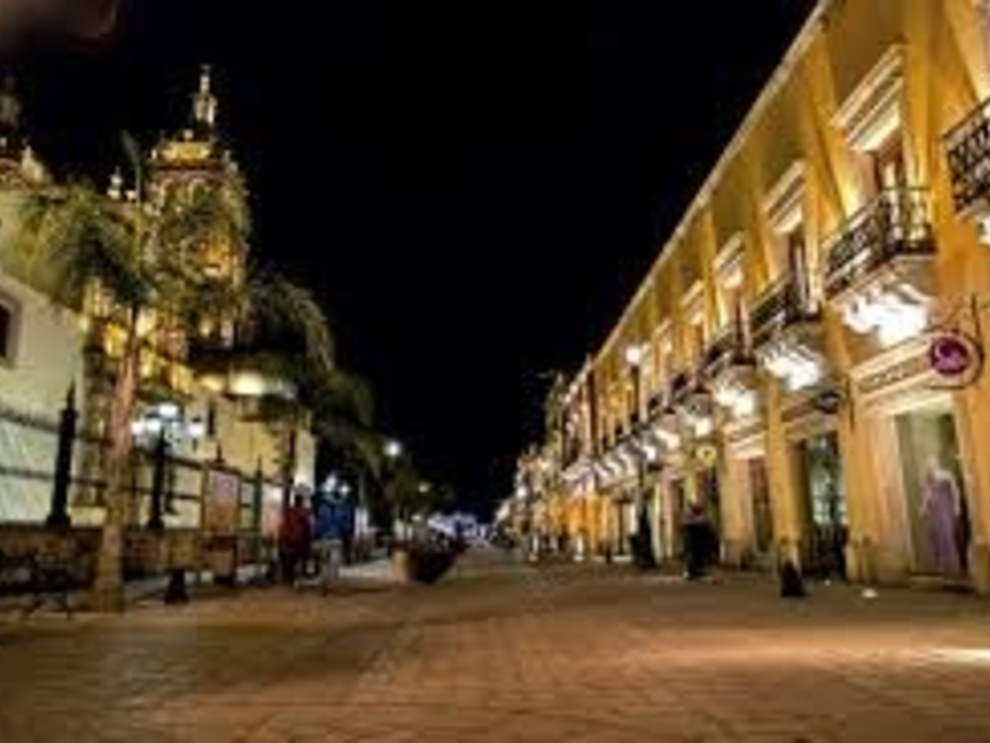 La ciudad de Durango, en el noroeste de México, guarda la leyenda urbana del baile de un gran músico para el mismo diablo o Lúcifer.