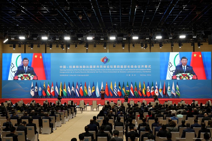 Los líderes reunidos este martes para el Foro Ministerial China-Celac, en Beijing. Foto: REUTERS