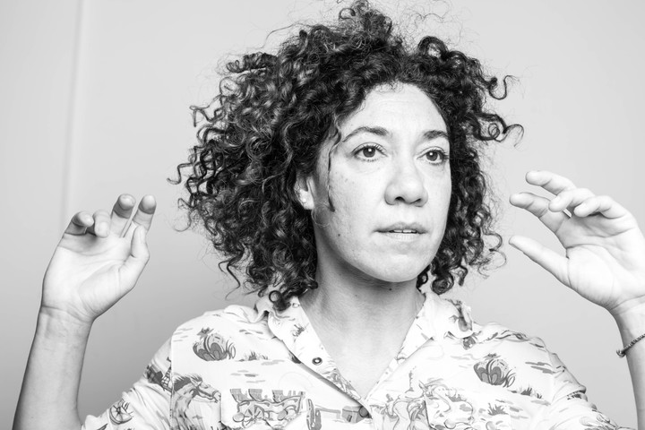 Luciana Acuña, coreógrafa de Zoe Gotusso. Su propuesta en "Bailarinas incendiadas" cruza danza, performance y musical. 