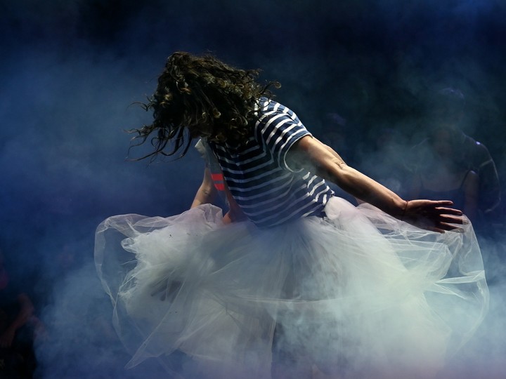 Luciana Acuña, en Bailarinas incendiadas.
