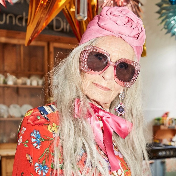 Asegura que jamás se haría una cirugía estética. (Foto: Instagram @daphneselfe)