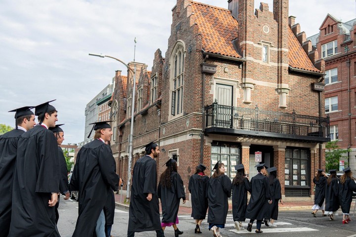 Más de 7.000 estudiantes extranjeros cursan en la Universidad de Harvard. Foto: BLOOMBERG