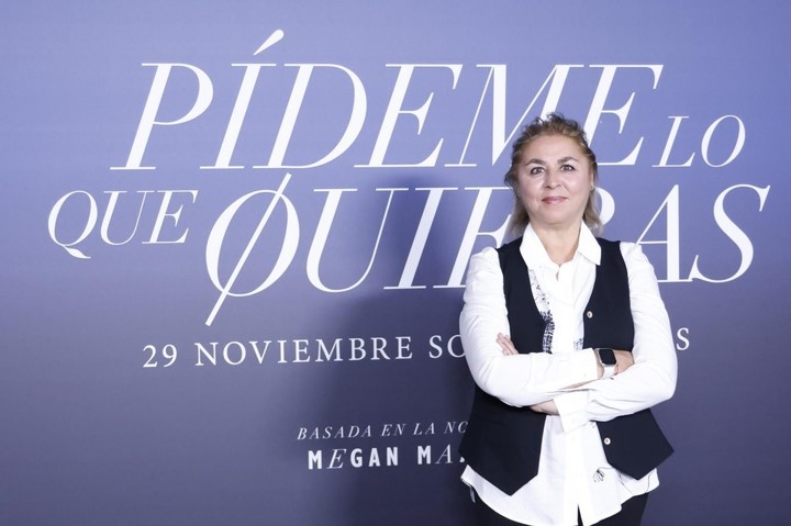 La escritora Megan Maxwell durante la presentación de la película 'Pídeme lo que quieras', en Madrid. 