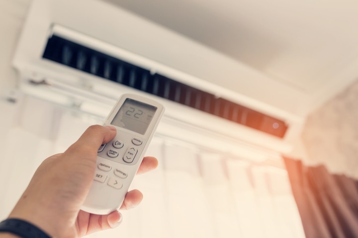 Bajar la temperatura objetivo es clave para ahorrar. Foto: Shutterstock.
