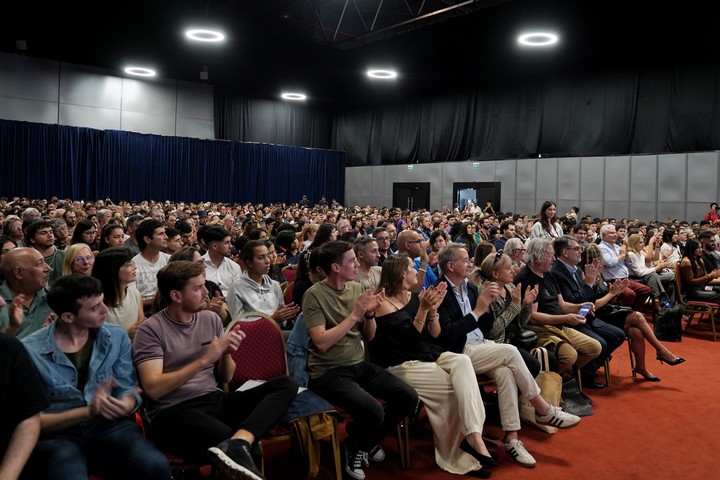 Sala llena para Agustín Laje.
Foto: Martín Bonetto
