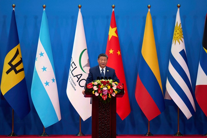 El presidente chino Xi Jinping, ante líderes latinoamericanos, este martes en la cumbre China-Celac. Foto: AP 