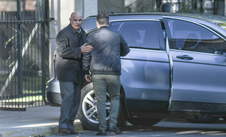 El fiscal Carlos Rivolo saliendo de comodoro Py.