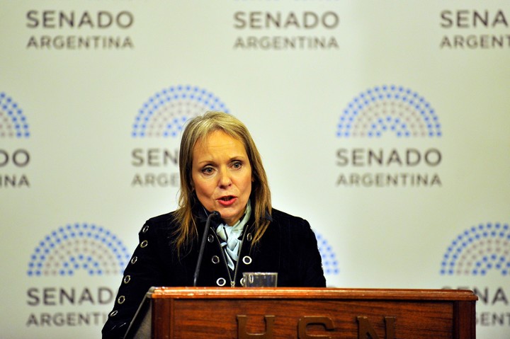 La abogada Ursula Basset durante los debates por el aborto