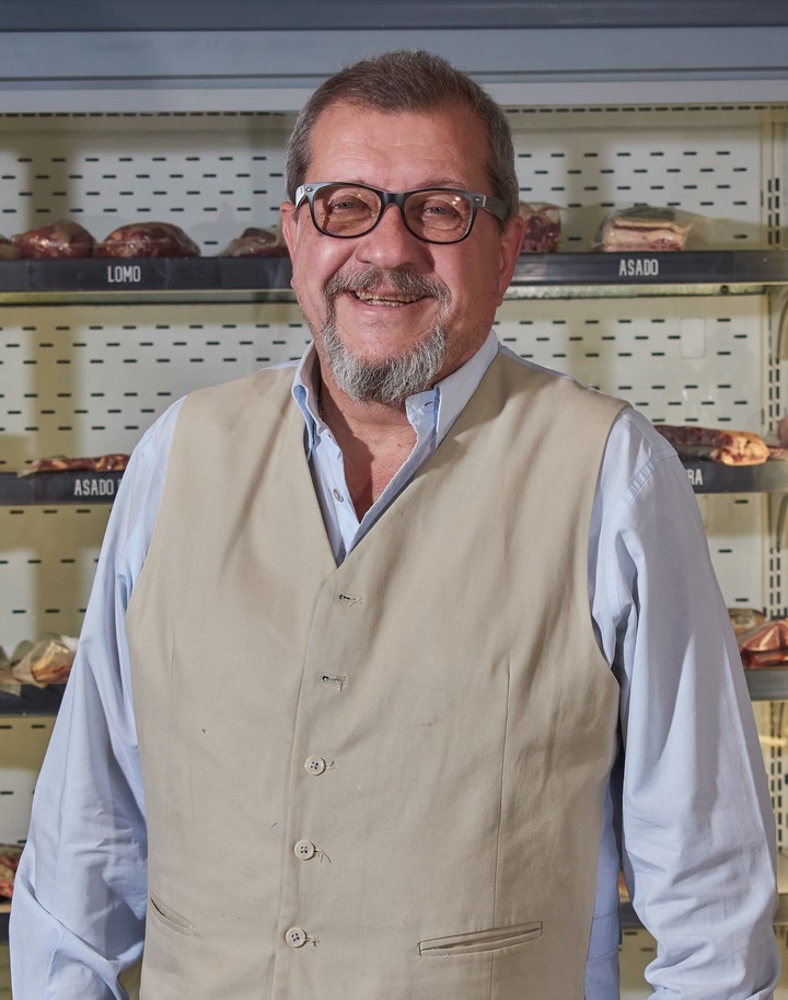 Rodríguez Alday empezó de adolescente, en el Mercado de Hacienda de Mataderos. Después se dedicó al turismo.