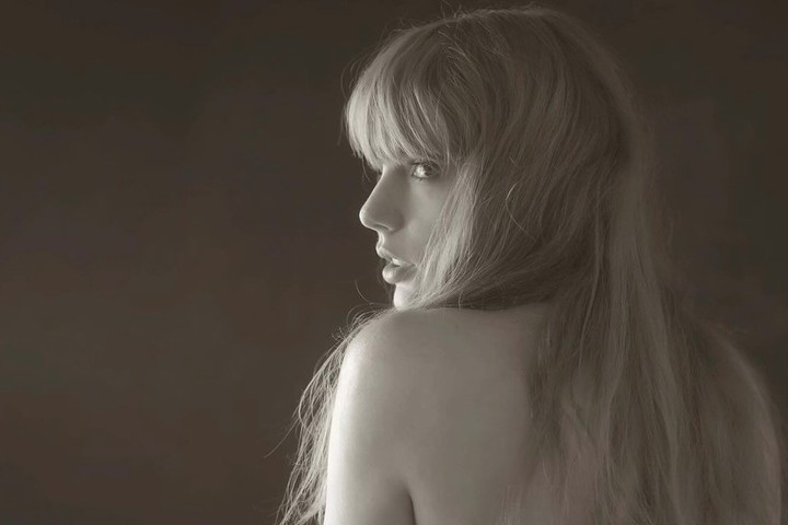Taylor transformó su dolor en arte y contó su historia en su último álbum "The Tortured Poets Department" (2024) Foto: Instagram @taylorswift