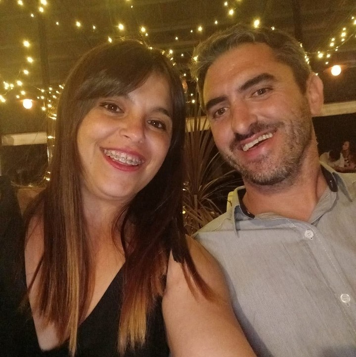 Las fotos que compartían Fernando Dellarciprete (40) y su esposa, Rocío Villarreal (34), de Tres Arroyos, en las redes sociales.