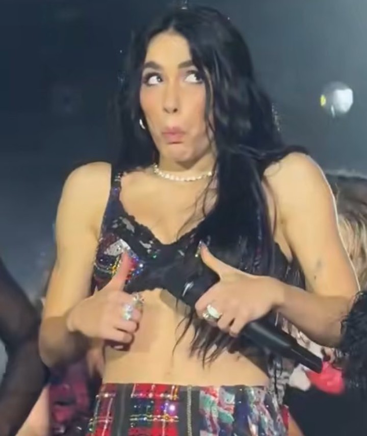 Lali Espósito imitó a Javier Milei en los dos shows que dio en Vélez. Captura video