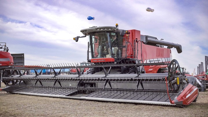 La línea de cosechadoras de Massey Ferguson, también presente en Agroactiva 2025.