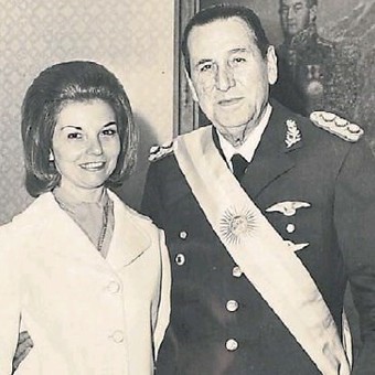El viaje de Isabelita como delegada de Perón y la aparición de López Rega