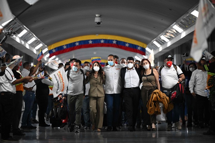 Causa nacional. El régimen de Maduro recibió como héroes a los tripulantes de ese país que habían sido demorados en la Argentina por el caso del avión de Emtrasur CArog. 