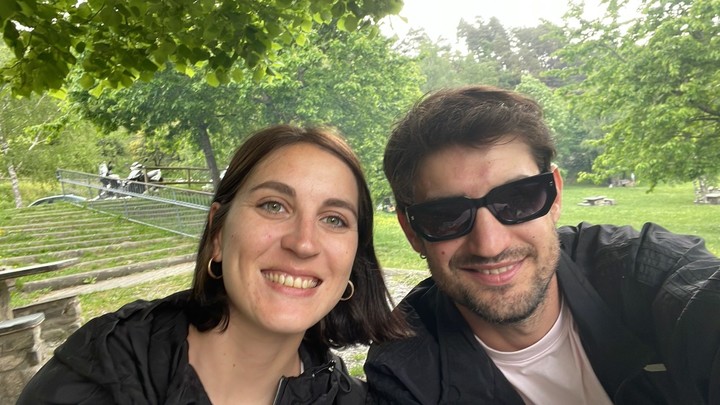 "Mi idea no es quedarme a vivir en Andorra mucho tiempo más", afirma Alomías, que vive con su novia Rocío.