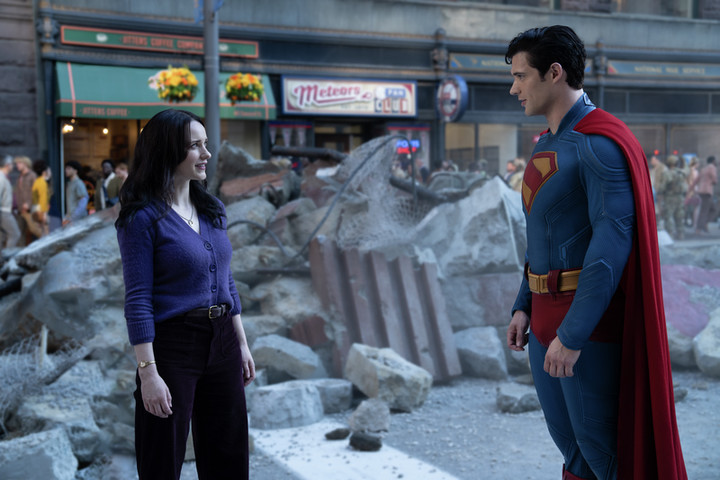 Superman (David Corenswet) junto a Lois Lane (Rachel Brosnahan, de "The Marvelous Mrs. Maisel").