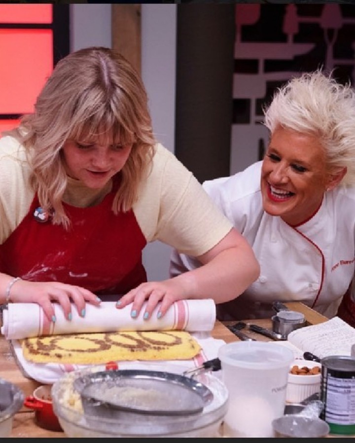 La familia recordó "su calidez, su espíritu y su amor ilimitado" en el comunicado que confirma su muerte. Foto: Instagram/Chef Anne Burrell.