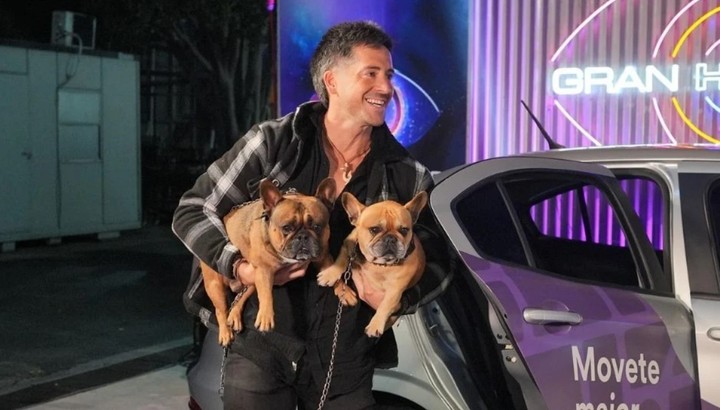 Juan Pablo se fue de la casa y se llevó a sus dos mascotas, Jaime y Bartolo.